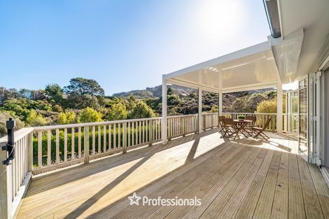 Photo of property in 14 Ronald Scott Grove, Riverstone Terraces, Upper Hutt, 5018