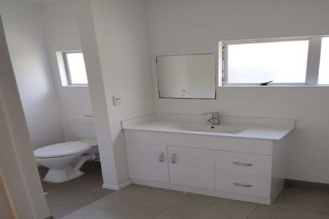 Photo of property in 4 Selwyn Avenue, Glen Eden, Auckland, 0602