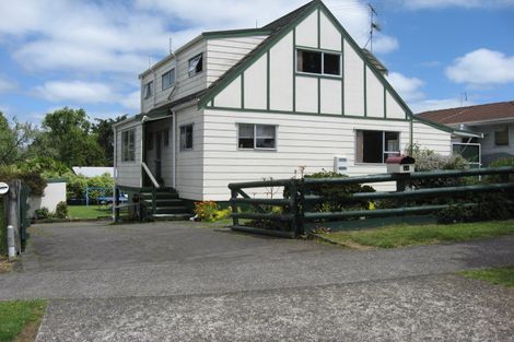 Photo of property in 11 Parvin Place, Pukekohe, 2120