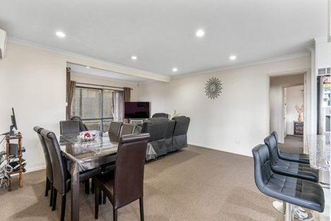 Photo of property in 96 Pitt Avenue, Clendon Park, Auckland, 2103