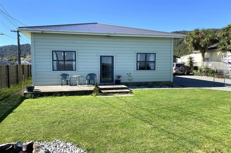 Photo of property in 31 Nelson Quay, Cobden, Greymouth, 7802