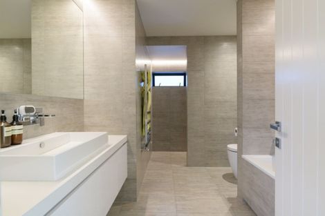 Photo of property in 210 Oceanbeach Road, Mount Maunganui, 3116