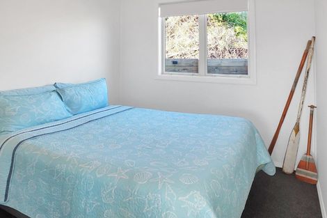 Photo of property in 53 Pratt Avenue, Foxton Beach, Foxton, 4815