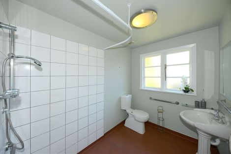 Photo of property in 29 Eastern Terrace, Beckenham, Christchurch, 8023