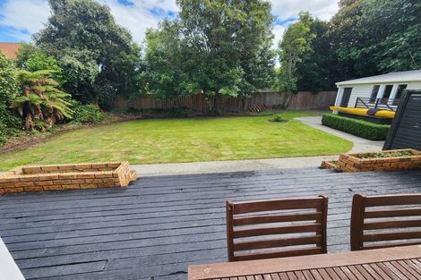 Photo of property in 4 Dorset Crescent, Hokowhitu, Palmerston North, 4410