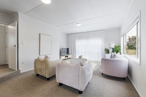 Photo of property in 44 Egmont Road, Waiwhakaiho, New Plymouth, 4312