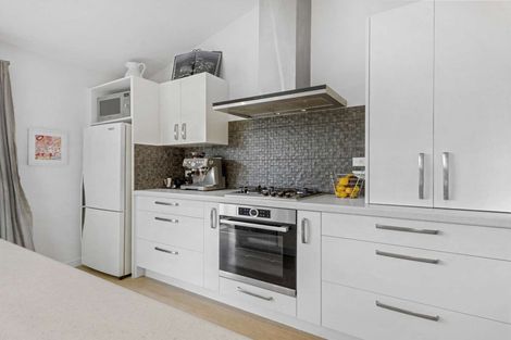 Photo of property in 10 Gregory Grove, Clive, 4102