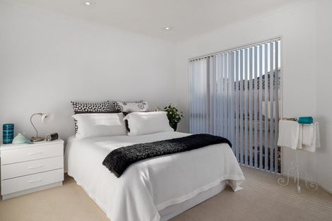 Photo of property in 126a Marine Parade, Mount Maunganui, 3116