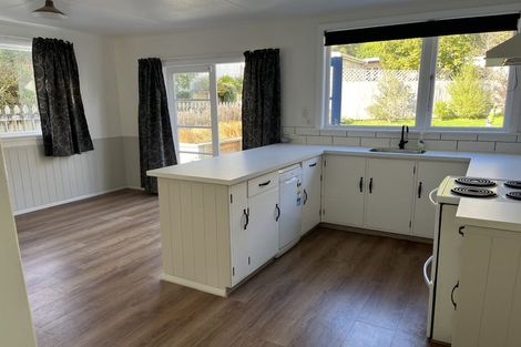 Photo of property in 94a Waikawa Road, Picton, 7220