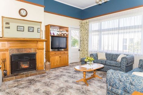 Photo of property in 12 Grant Street, Dannevirke, 4930