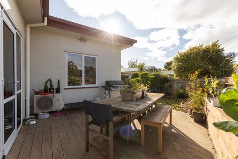 Photo of property in 1 Williams Terrace, Fitzherbert, Palmerston North, 4410