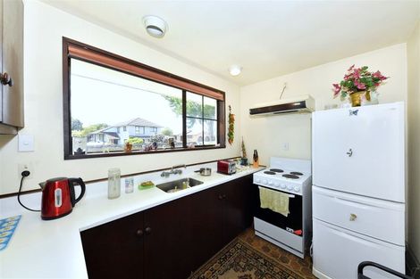 Photo of property in 1/37 Karnak Crescent, Russley, Christchurch, 8042