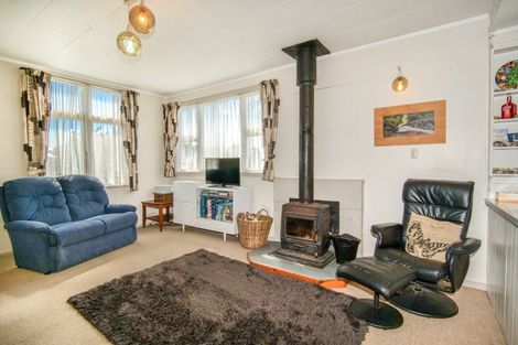 Photo of property in 3 Greenfield Street, Hector, 7822