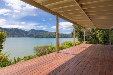 Photo of property in 106 Main Rd Havelock, Havelock, 7100