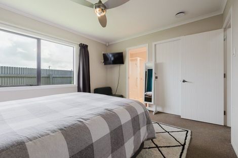 Photo of property in 30 Charles Cross Street, Longburn, Palmerston North, 4412