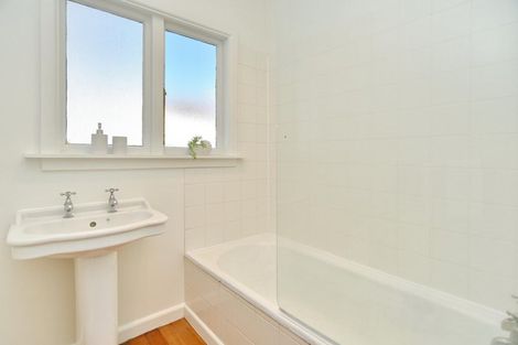 Photo of property in 1/52 Malcolm Avenue, Beckenham, Christchurch, 8023