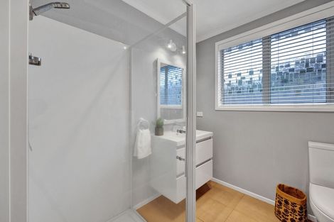 Photo of property in 2/6 Hood Place, Spotswood, New Plymouth, 4310