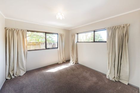 Photo of property in 15 Ashburn Lane, Awapuni, Palmerston North, 4412