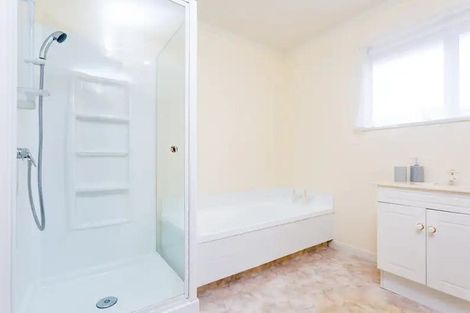 Photo of property in 3/210 Racecourse Road, Sockburn, Christchurch, 8042