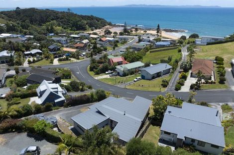 Photo of property in 11 Dudley Crescent, Cable Bay, 0420