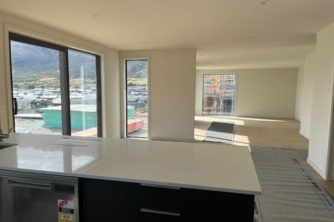 Photo of property in 10 Runholder Rise, Jacks Point, 9371