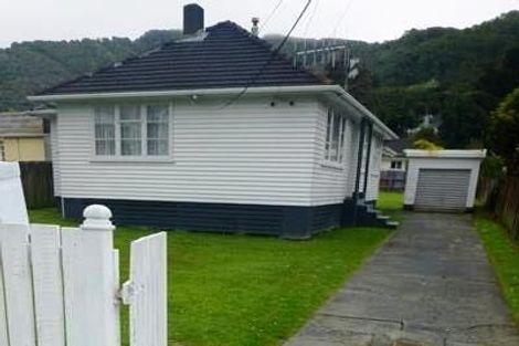 Photo of property in 179 Wainuiomata Road, Wainuiomata, Lower Hutt, 5014