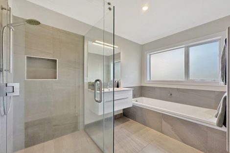 Photo of property in 7 Lochinvar Lane, Acacia Bay, Taupo, 3385