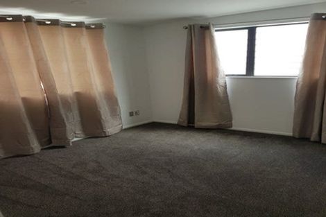 Photo of property in 48 Parahau Road, Papakura, 2110