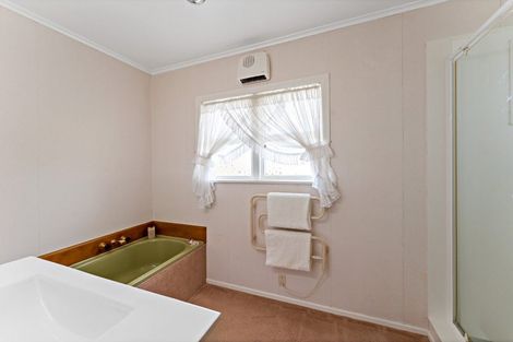 Photo of property in 8 Sorrel Crescent, Bucklands Beach, Auckland, 2012