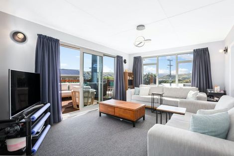 Photo of property in 43 Mark Avenue, Paparangi, Wellington, 6037