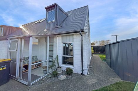 Photo of property in 2/106 Barrington Street, Somerfield, Christchurch, 8024