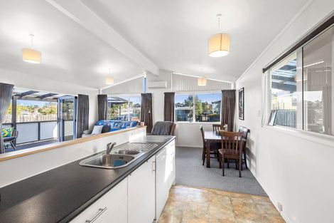 Photo of property in 105 Awanui Street, Merrilands, New Plymouth, 4312