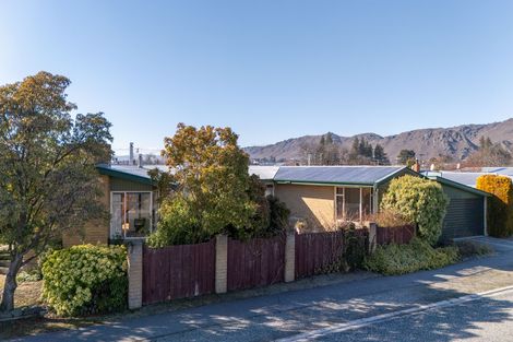 Photo of property in 9 Brandon Street, Alexandra, 9320