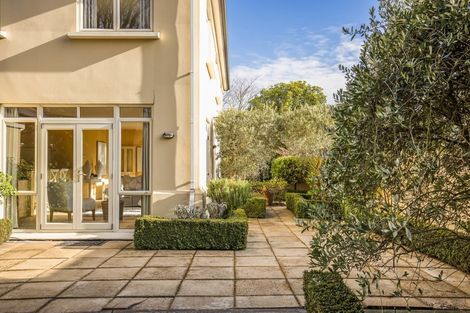 Photo of property in 34a Strowan Road, Strowan, Christchurch, 8052