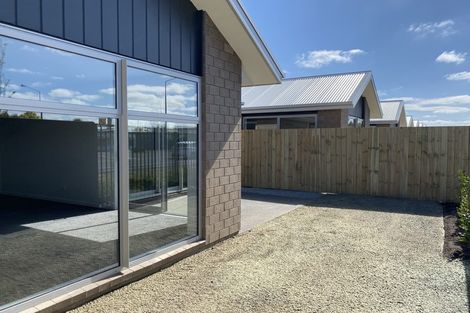 Photo of property in 40 Horoeka Street, Stokes Valley, Lower Hutt, 5019