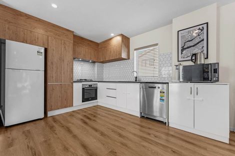 Photo of property in 45c Rangeview Road, Sunnyvale, Auckland, 0612