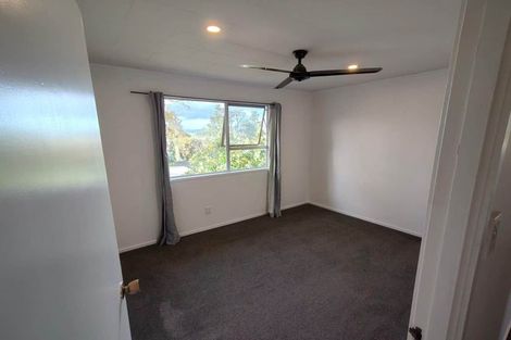 Photo of property in 30 Pipitea Place, Massey, Auckland, 0614