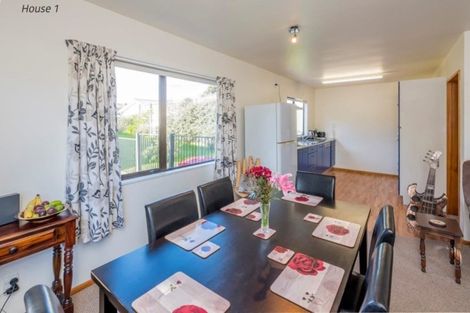 Photo of property in 17 Heperi Street, Waikanae Beach, Waikanae, 5036