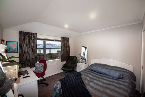 Photo of property in 227 Mark Avenue, Grenada Village, Wellington, 6037