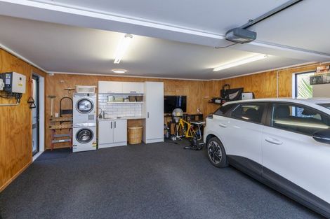 Photo of property in 3 Hihi Place, Waikanae, 5036