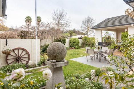 Photo of property in 21 Pukekura Place, Taradale, Napier, 4112