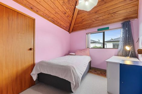 Photo of property in 1/5 Gulf Crest, Bucklands Beach, Auckland, 2012