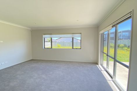 Photo of property in 6 Appaloosa Street, Karaka, Papakura, 2113