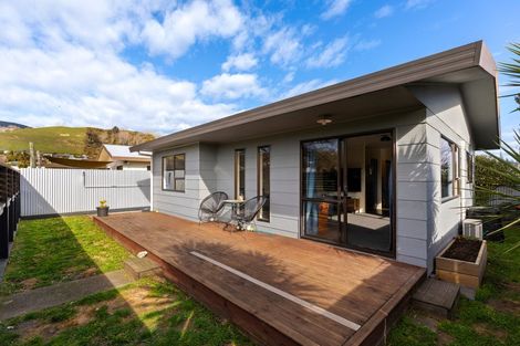 Photo of property in 4/27 Ranui Road, Stoke, Nelson, 7011