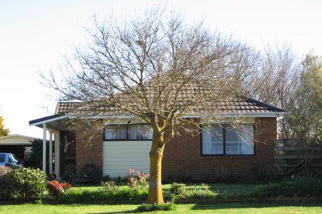 Photo of property in 13 Kaweka Place, Havelock North, 4130