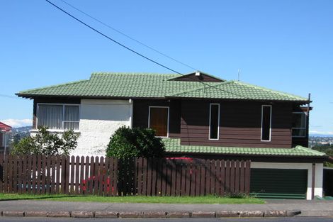 Photo of property in 33 Te Atatu Road, Te Atatu South, Auckland, 0610