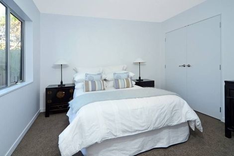 Photo of property in 557c Glenfield Road, Glenfield, Auckland, 0629