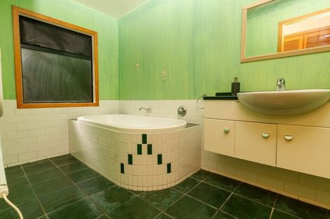 Photo of property in 180 Glengarry Road, Glen Eden, Auckland, 0602