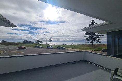 Photo of property in 196 Marine Parade, Mount Maunganui, 3116