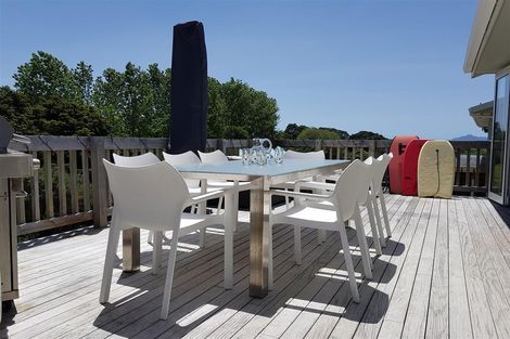 Photo of property in 18 Taranga Road, Langs Beach, Waipu, 0582